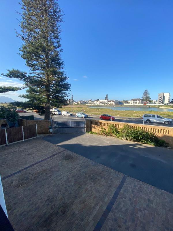 3 Bedroom Property for Sale in Muizenberg Western Cape